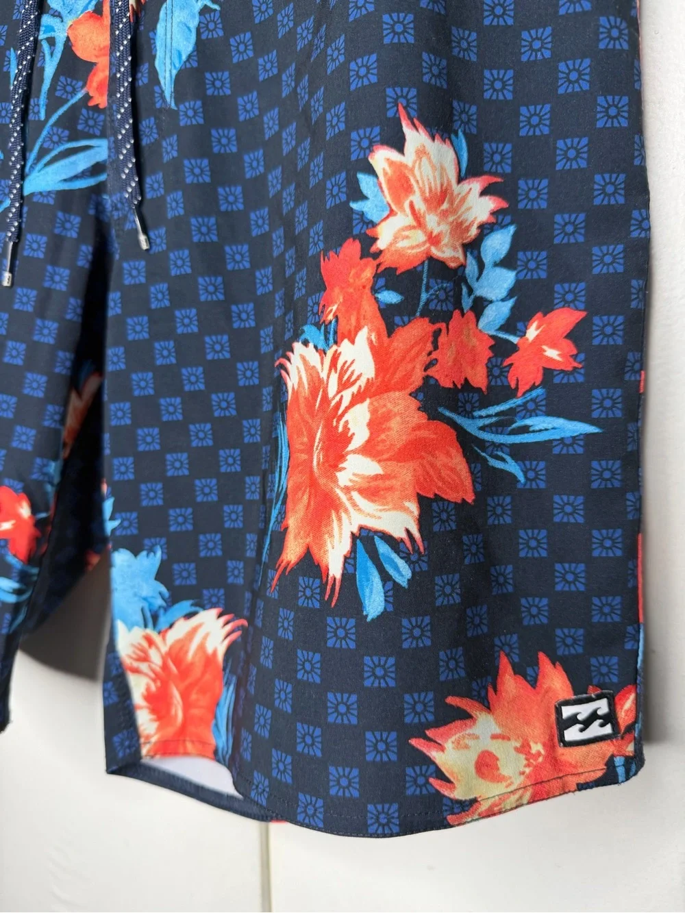 Billabong Board Shorts Mens Size 32 blue Hawaiian floral stretch